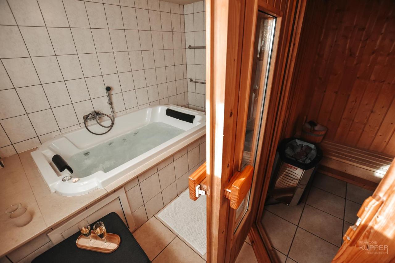 Le Milan Royal 26 Pers, Malmedy, Balneo, Vue, Calmeヴィラ エクステリア 写真