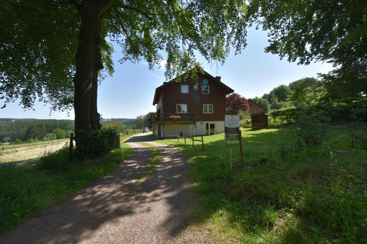 Le Milan Royal 26 Pers, Malmedy, Balneo, Vue, Calmeヴィラ エクステリア 写真